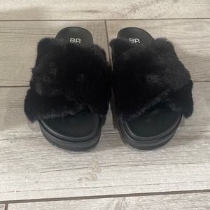 NIB BP. Cross Cross Platform Slippers